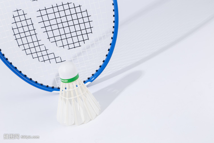 表现越发成 表现越发成