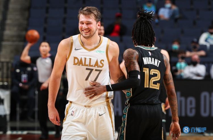 的球员之一 的球员之一